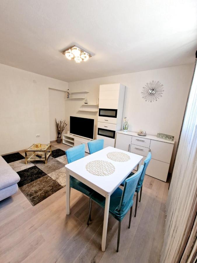 Split Apartment 外观 照片