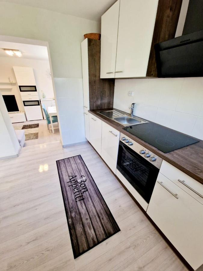 Split Apartment 外观 照片