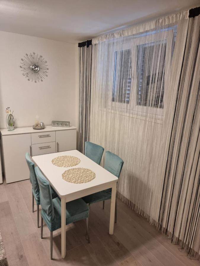 Split Apartment 外观 照片